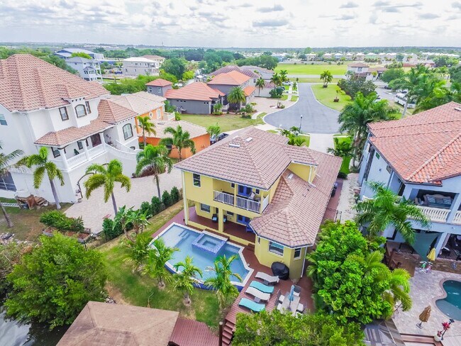 Photo - FURNISHED WATERFRONT 4 BED 3 BATH POOL HOM...