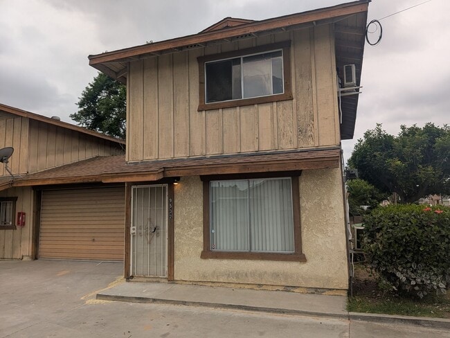 Building Photo - B- 6-Unit 9532-9536 1/2 Cedar Street. Unit 9532