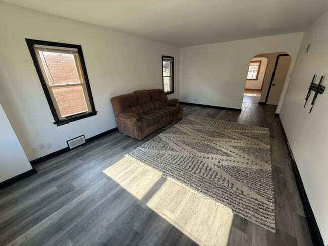 Photo - Caleb Hyatt - Tenant Placement Unit 3537