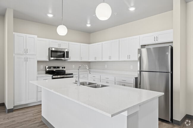 H 2BR, 2BA - 1,135SF - Kitchen