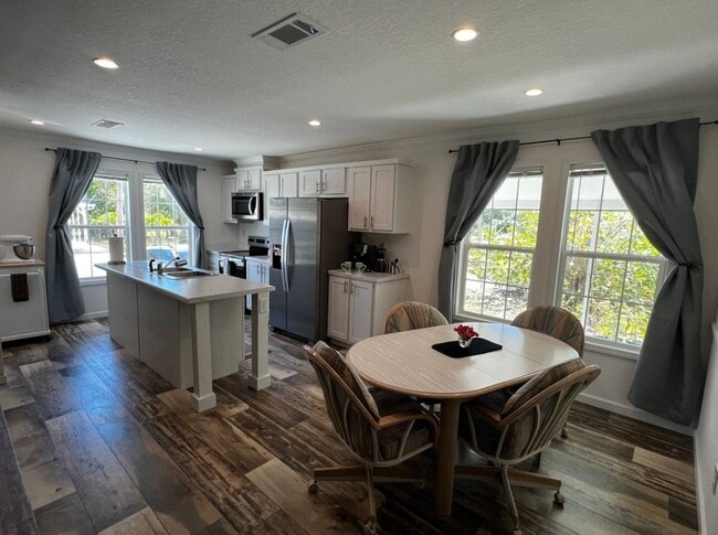 Photo - 415 Plover Dr