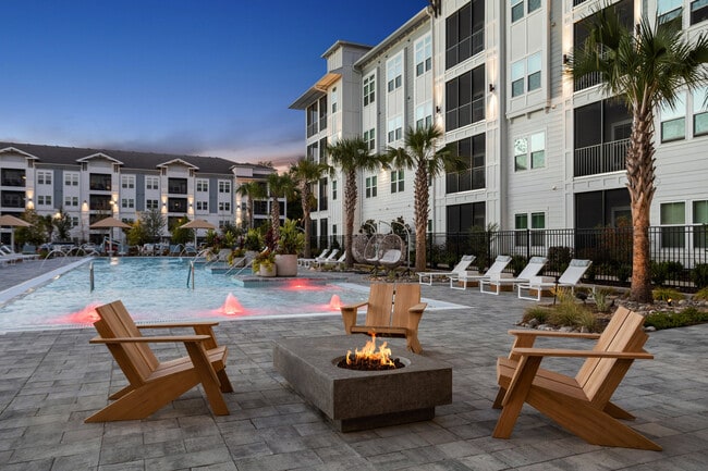 Building Photo - Botanic at Ingleside Rental