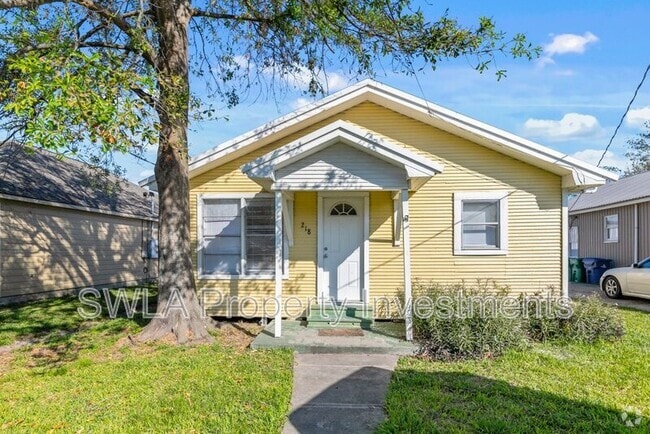 Building Photo - 218 E Thomas St Rental
