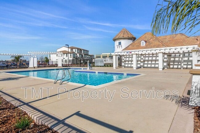 Photo - 2960 Valbonne Walk