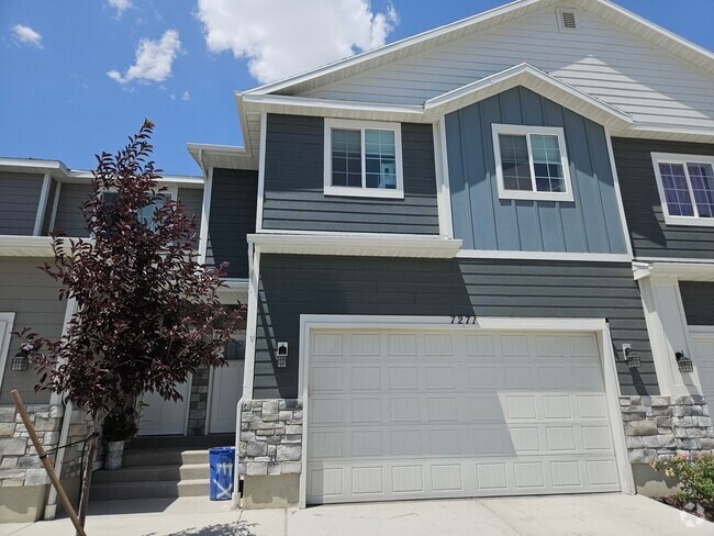 Building Photo - 7271 N Silver Spring Way Rental
