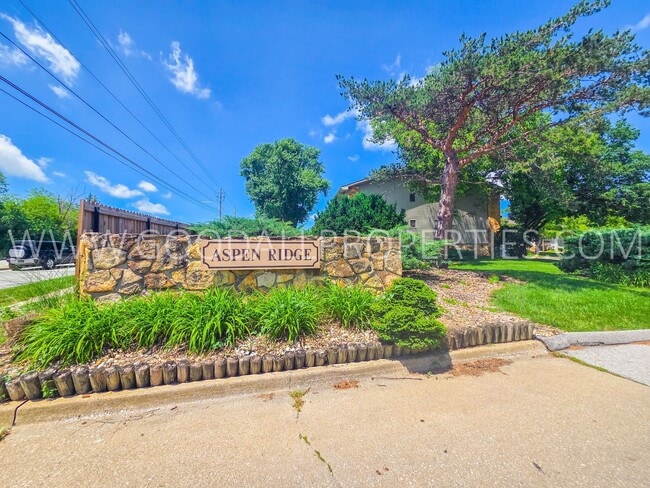 Photo - 2 Bed, 2 Bath Condo with Pool Access in Clive Unit 6
