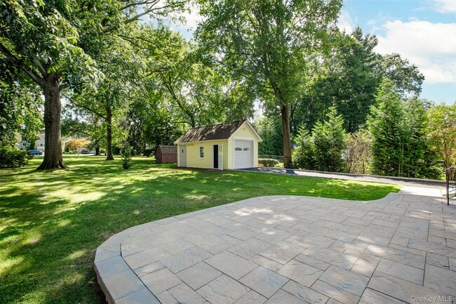 Photo - 7 Nanuet Ave
