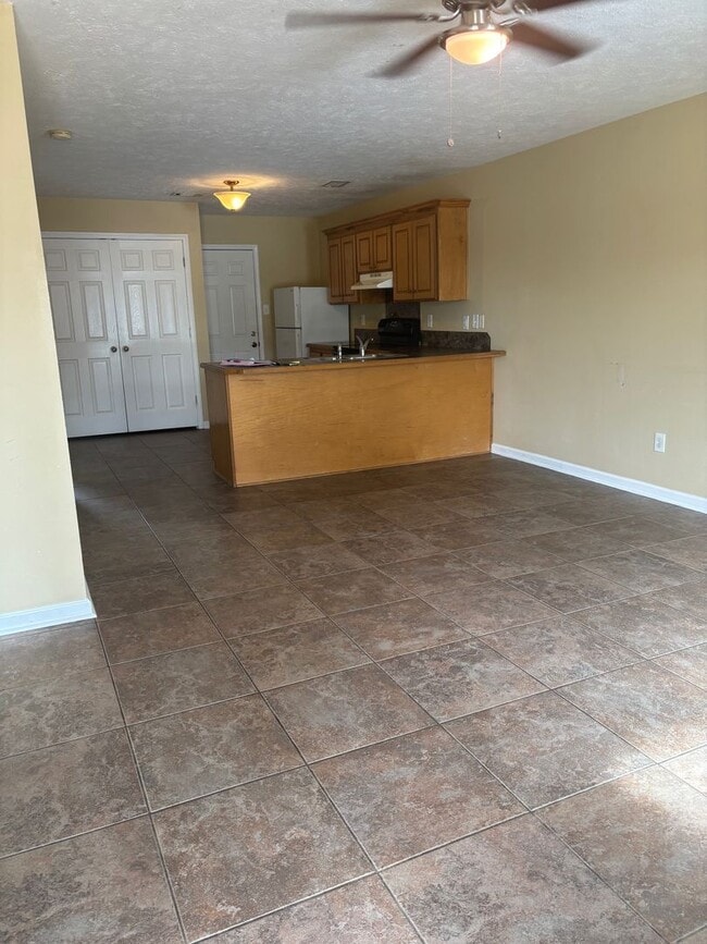 Building Photo - 4th Unit 205