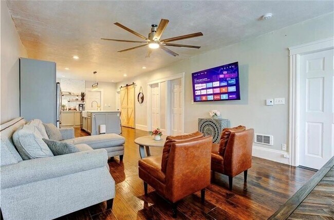 Photo - 104 Leah St Unidad 2