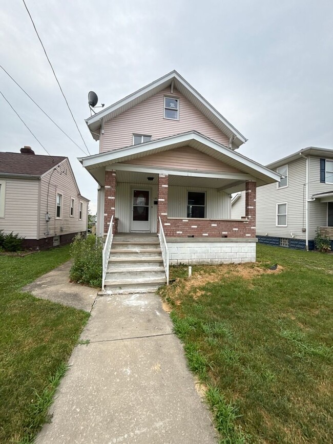 Building Photo - 3 bed 1 bath Rental