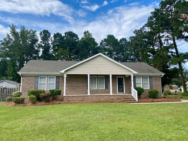 Photo - 112 Northbrook Dr House