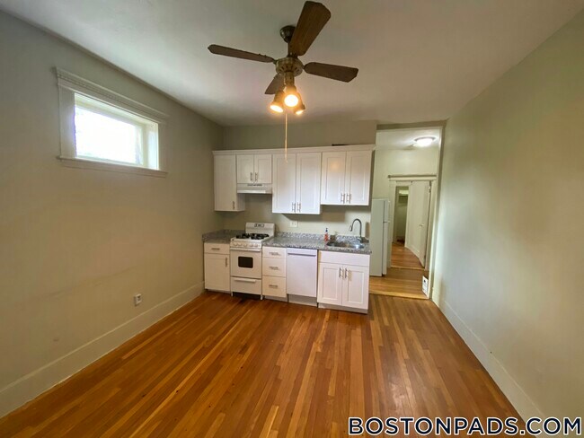 Photo - 1412 Commonwealth Ave Unit 17