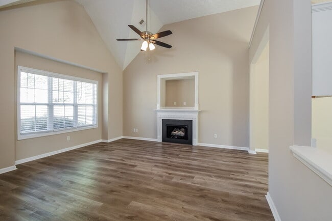 Photo - 301 Providence Dr