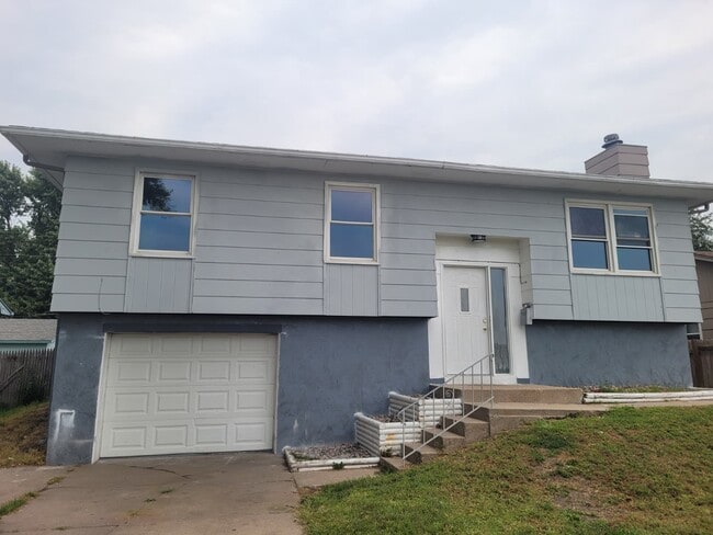 Building Photo - 907 S Lincoln Ave Rental