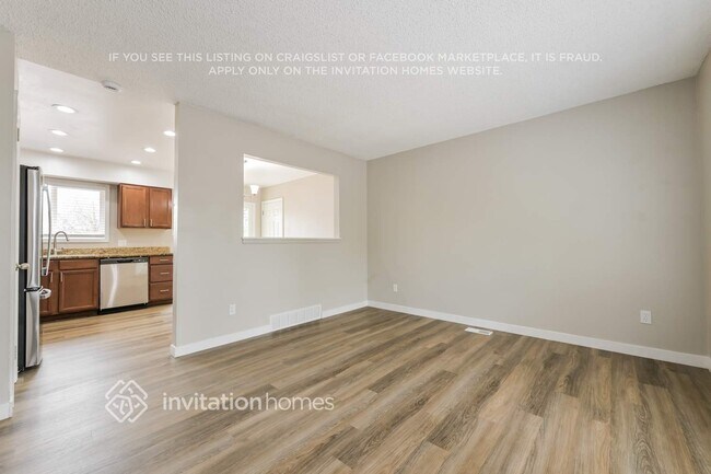 17430 E Gunnison Pl