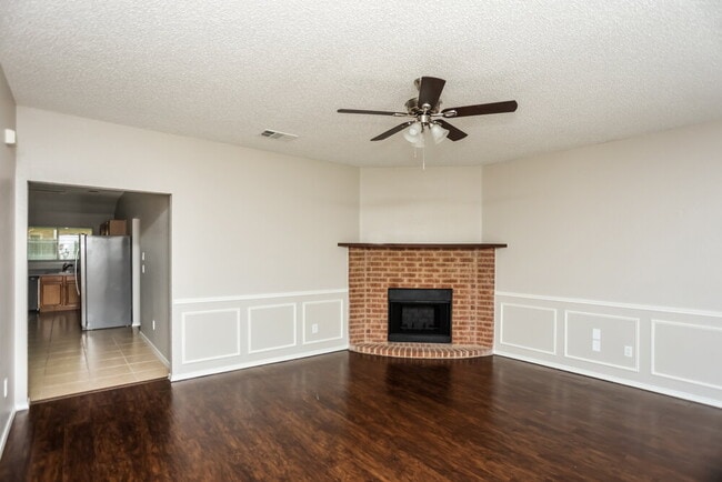 Photo - 948 Fenway Ln