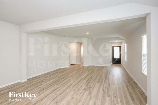 Photo - 14914 Bog Mill