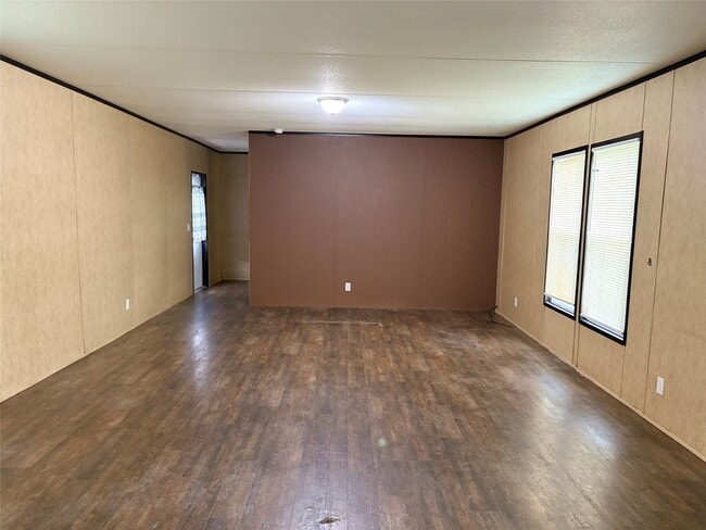 Photo - 215 Live Oak St