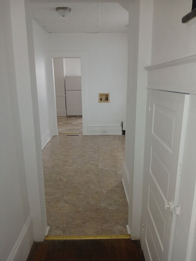 Photo - 1412 W 4th St