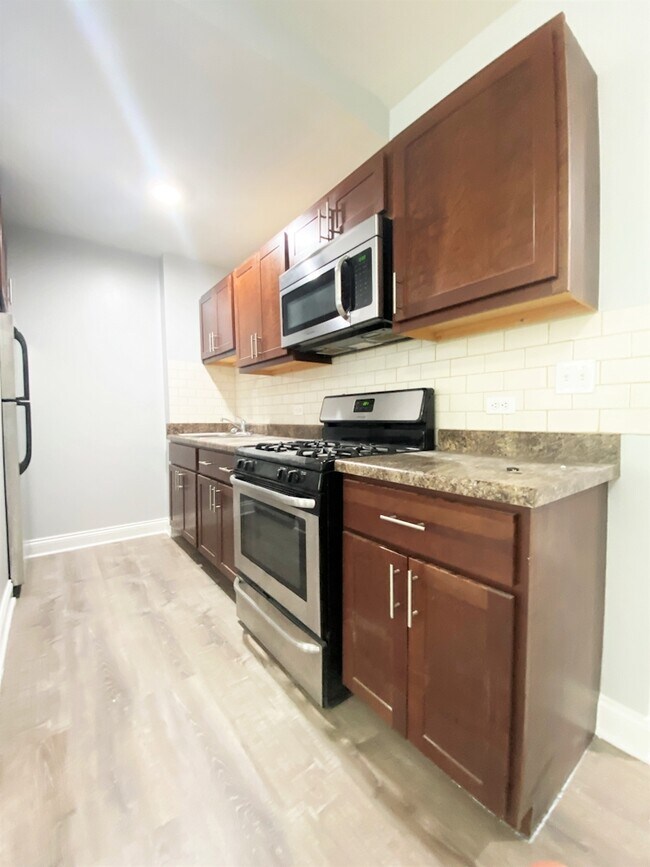 Photo - 4031 N Kenmore Ave Unidad 101