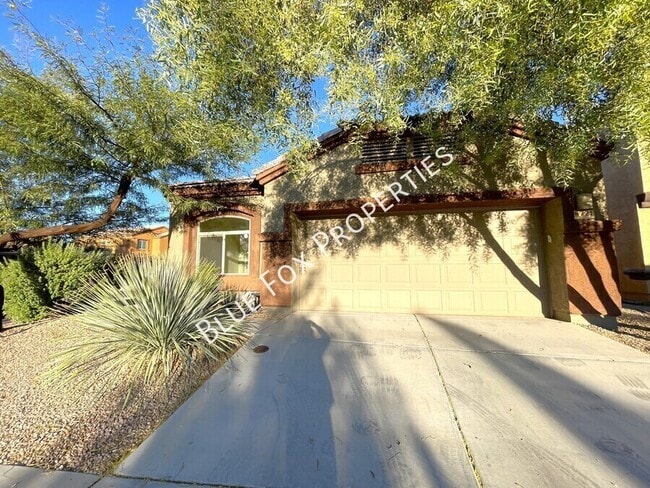Building Photo - 8721 N Black Pine Dr