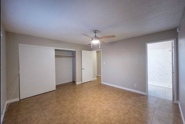 Photo - 304 Orland St