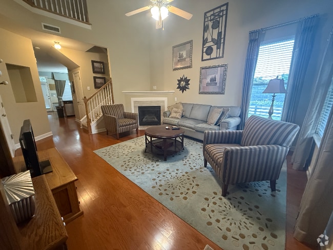 Building Photo - 200 Windsor Chase Ct Rental