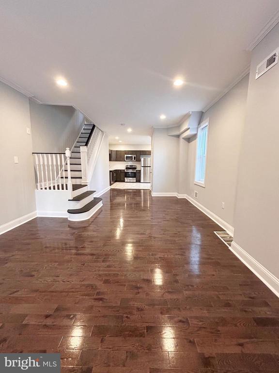 Building Photo - 157 E Duval St