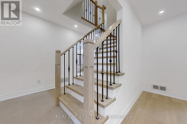 Photo - 86 Breckonwood Crescent