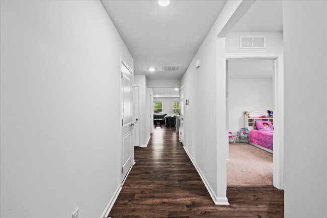Photo - For Rent: Modern 4-Bedroom Home with Priva...