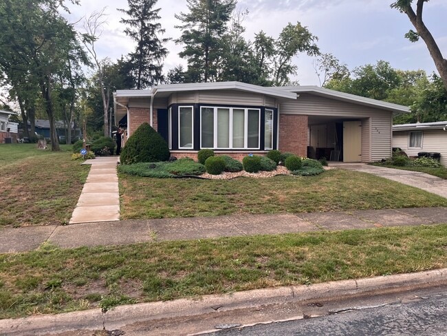 Photo - 324 Shawnee St