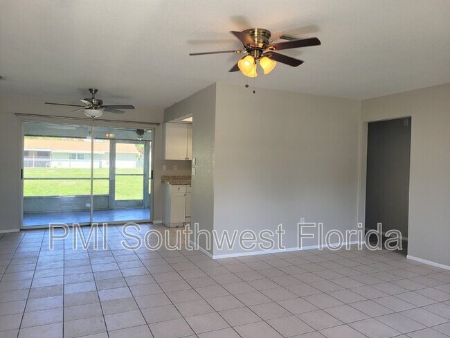 Photo - 1578 Adrian St