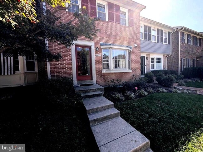 8241 Clifton Farm Ct
