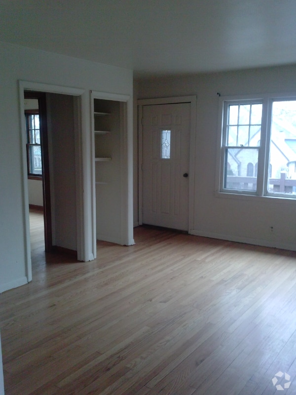Building Photo - 3233 N 53rd St Rental
