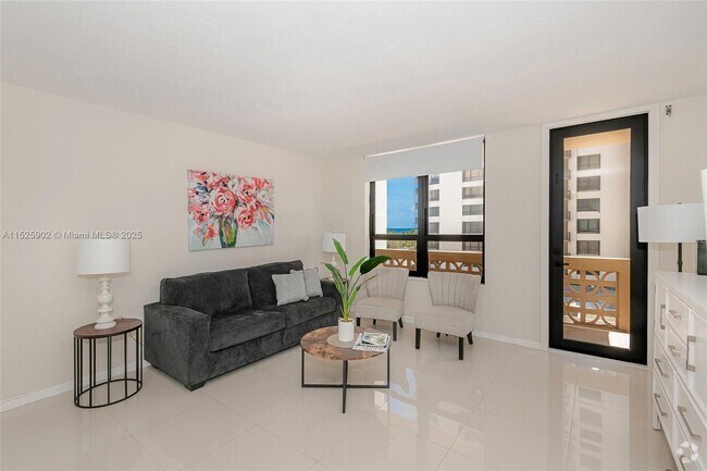 Building Photo - 10185 Collins Ave Unit 515 Rental