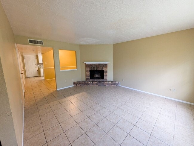 Photo - 2700 N 16th St