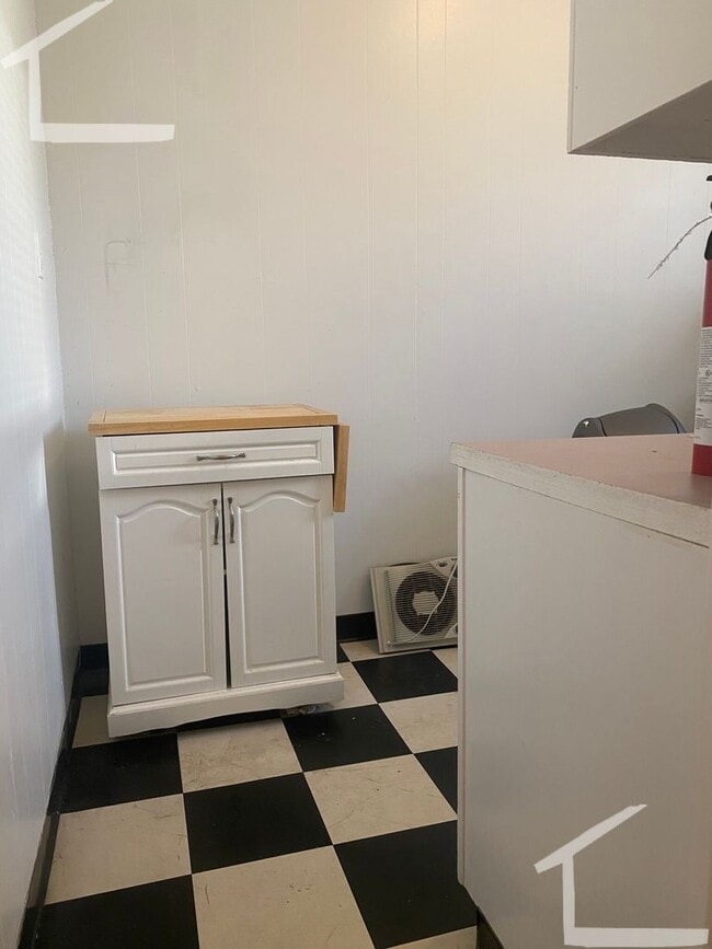 Photo - 2BR 1Bth unit. Heat/Hot Water included. Great location!