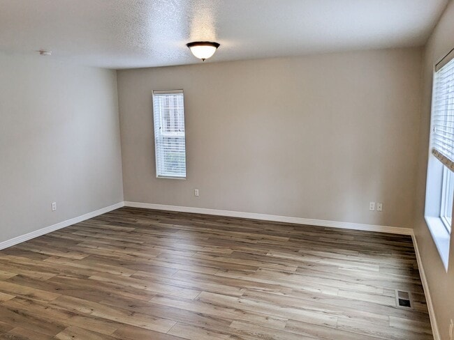 Photo - 407-409 Madrona Ave SE Unit 407