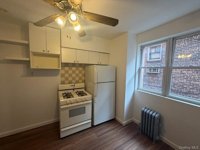 Photo - 57-66 63rd St Unit 2R