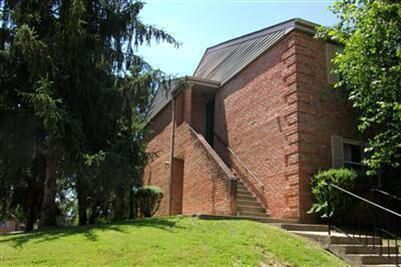 Building Photo - 421 Redding Rd Unit 41