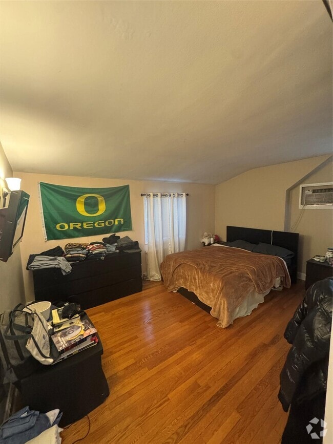 Building Photo - 24 Remsen St Rental