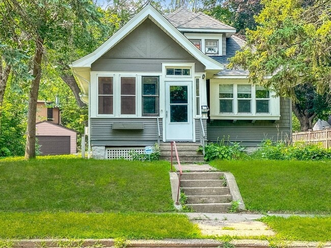 Building Photo - 381 Cleveland Ave N