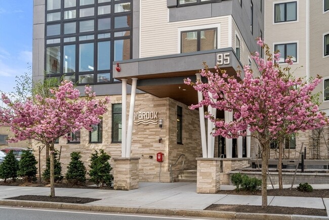 Building Photo - 95 Fawcett St Unit 503 Rental
