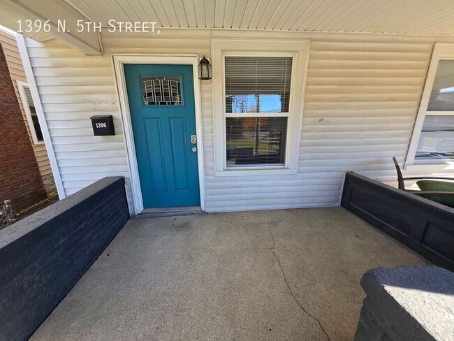 Photo - 1396 N 5th St
