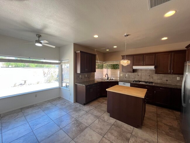 Photo - 40180 Eastwood Ln