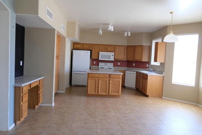 Photo - 16806 S 42nd St