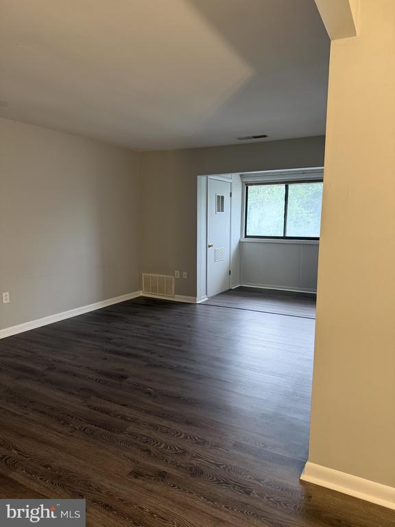 Photo - 140 Royal Oak Dr Unit I