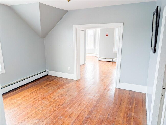 Photo - 53 Bancroft St Unidad 3