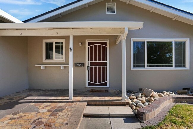 Photo - 229 Seabiscuit Dr