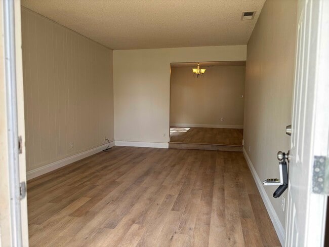 Photo - 6075 Peoria Dr